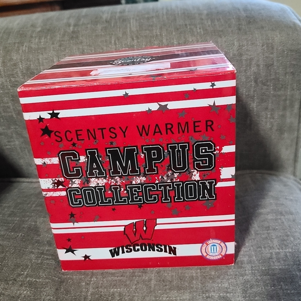 Wisconsin Badgers Scentsy College collection full size wax warmer - Picture 14 of 14